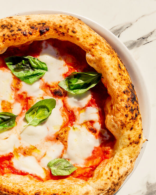 Bag pizza neapoletana på den nemme måde