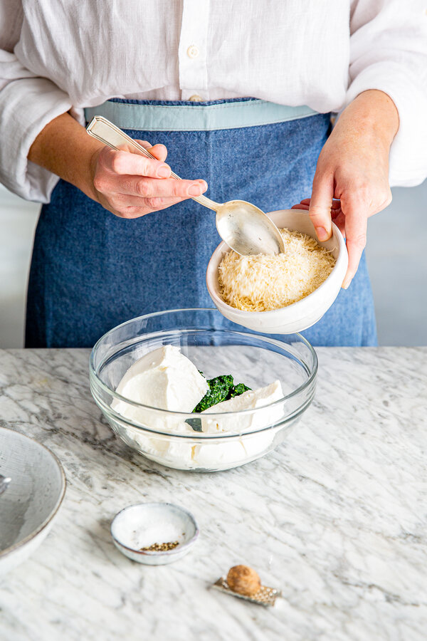 Bland spinat, ricotta og parmesan